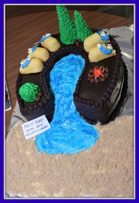 Cub Scout Blue and Gold ceremony cake. My boys loved it! Blue And Gold Ceremony, Boy Scout Cake, Scouts Activities, Cub Scout Cake, Eagle Scout Cake, Camping Cake, Camping Cakes, Gold Dessert, Scout Activities