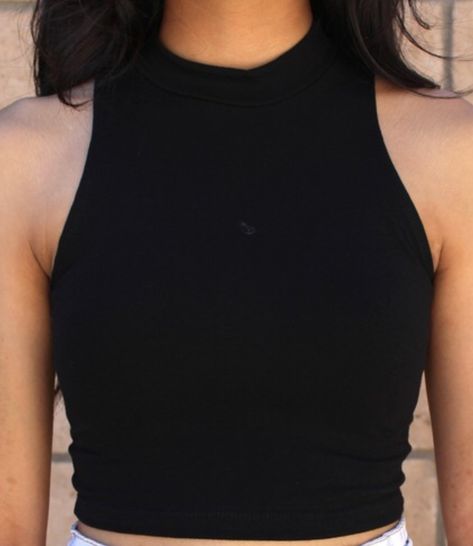 Simple Black Crop Top, Black High Neck Tank Top, Diy Black Crop Top, High Neck Crop Top Outfit, Black High Neck Tank Top Outfit, Siyah Crop Top, High Neck Shirt Outfit, Casual Black Tank Top, Black Crop Top Outfit Casual