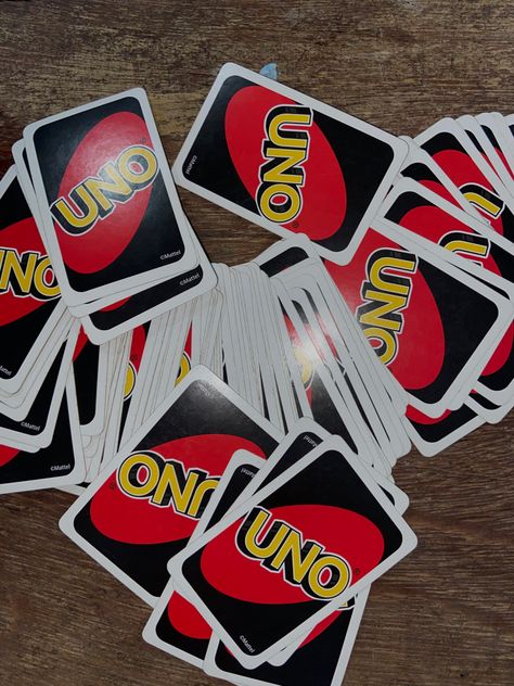 Jogos de uno Courtney Aesthetic, Family Vision Board, Uno Game, Uno Card, Uno Card Game, Princess Fairytale, 15 Birthday, Easy Room Decor, Girl Night