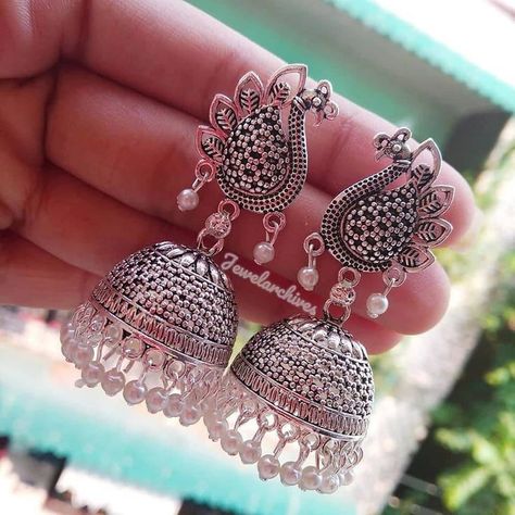 Silver Bridal Jewellery, Silver Jewelry Accessories, Antique Jewellery Designs, Antique Silver Jewelry, Silver Jewellery Indian, Indian Jewellery Design Earrings, Earrings Indian, Antique Jewelry Indian, Wedding Jewellery Collection