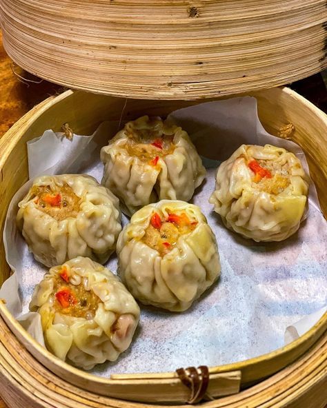 My favourite,you should try Sui Mai too,at restaurants or at home, it's amazing and great food for winter comfort Sui Mai, Food For Winter, Dumplings In Bamboo Steamer, Winter Comfort, Great Food, My Favourite, Great Recipes, At Home, Chicken