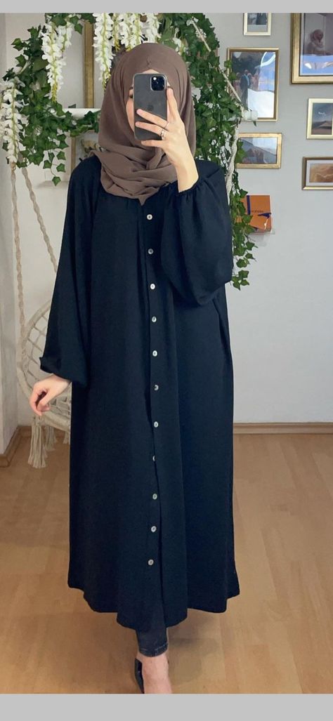 Simple Burkha Designs, Burqa Designs Simple, Abaya Dress Design, Navy Blue Abaya, New Abaya Design, Burqa Design, Simple Abaya Designs, Burkha Designs, Burqa Designs