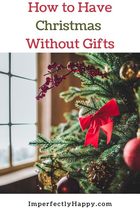 Are you considering a Christmas without gifts this year? Here are some great ideas to have a wonderful celebration without any guilt! Natal, Christmas Without Gifts, Christmas Blessings, Christmas D, Meaning Of Christmas, What Is Christmas, Christmas Planner, Celebrate Christmas, Free Christmas