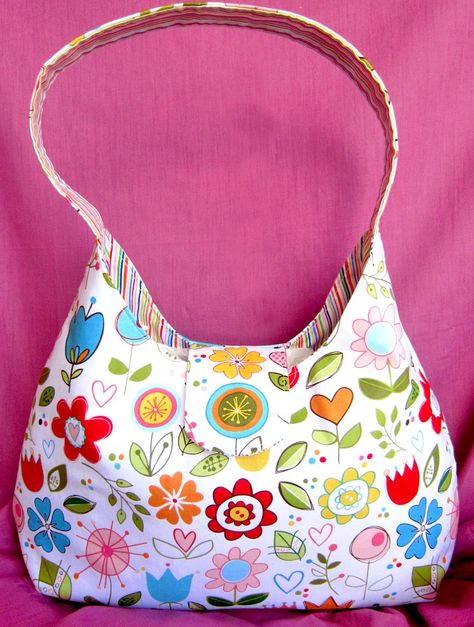 One Handle Bag Sew Tutorial & Pattern Beginner Sewing Projects Easy, Leftover Fabric, Bag Patterns To Sew, Bags Tutorial, Fabric Baskets, Love Sewing, Sewing Projects For Beginners, Sewing Skills, Fabric Bags