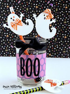 Ghost Pencils Toppers for Halloween and Fall. Make simple pencil toppers for gifts, classroom, or to decorate your workspace for Halloween! #halloweencrafts #diecutting Ghost Favors, Halloween Pencils, Mixed Media Diy, Halloween Cards Handmade, Bird Birthday, Impression Obsession, Pencil Cup, Pencil Toppers, Scrapbooking Cards