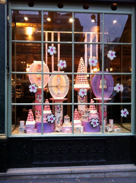 Ladurée Chocolate Shop Window Display, Bakery Window Display, Bakery Window, Valentines Window Display, Pastry Design, Laduree Paris, Window Display Design, Bakery Shop, Shop Front