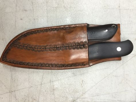 Custom double knife sheath Knife Sheaths Designs, Diy Leather Knife Sheath, Making Leather Knife Sheaths, Leather Boot Knife Sheaths, Double Knife Sheath, Rawhide Knife Sheath, Leather Knife Sheath, Leather Working Patterns, American Quarter Horse