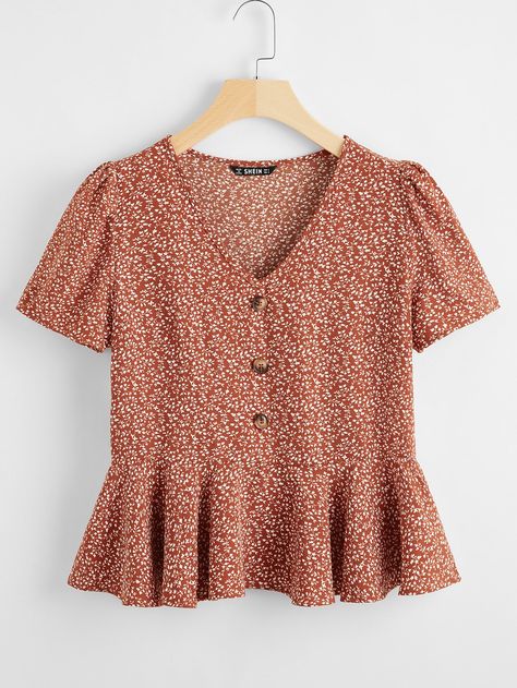 Peplum Top Outfits, Ladies Tops Blouses, Chiffon Tank Tops, School Fit, Ditsy Floral Dress, Floral Peplum Top, Linen Fashion, Trendy Fashion Tops, Hem Blouse