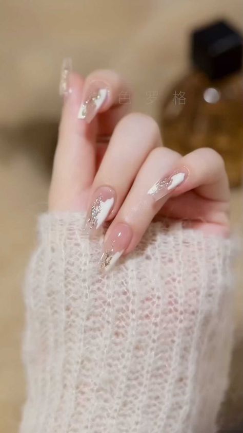 Instagram Tone, Edgy Nails, Blush Nails, White Nail Designs, Pretty Skin Care, Pretty Skin, Jewelry Fashion Trends, Almond Nails, Swag Nails