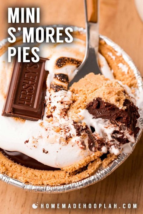 Mini Chocolate Pie, Pie Crust Dessert, Graham Pie, Graham Cracker Crust Recipe, Mini Tart Recipes, Mini Pie Crust, Chocolate Smores, Mini Pie Recipes, Graham Cracker Recipes