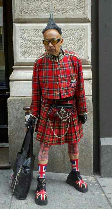 Punk Kilt, British Punk Fashion, Guys In Skirts, Red Checked Shirt, Punk Street Style, Black Men Fashion Urban, British Punk, Classic Punk, Tartan Pants