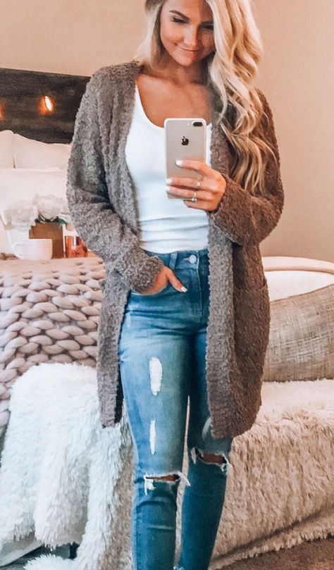 Pretty Cardigans, Fall Cardigans, Ideas Outfit, Cardigan Outfits, Cute Fall Outfits, Inspired Outfits, Fall Fashion Outfits, Looks Style, Fall Winter Outfits