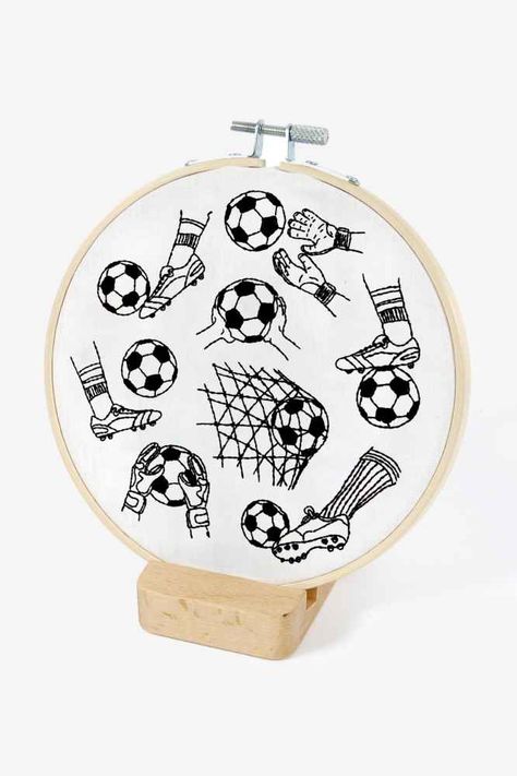 Free Embroidery Pattern – Soccer Designs – Needle Work Soccer Embroidery, Free Cross Stitch Designs, Frugal Wedding, Body Craft, Soccer Theme, Bookmark Ideas, Embroidery Transfers, Embroidery Patterns Free, Candles Crafts