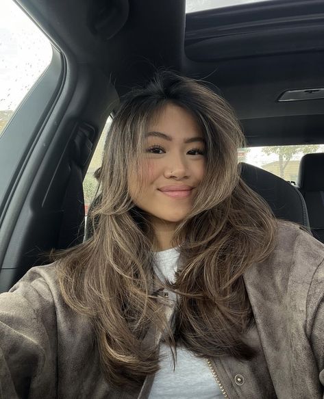 Asian Hair Blonde Highlights, Honey Brown Balayage, Asian Hair Inspo, Asian Brown Hair, Asian Hair Dye, Brown Sugar Hair, Asian Hair Highlights, Brown Sugar Shaken Espresso, Blonde Asian Hair