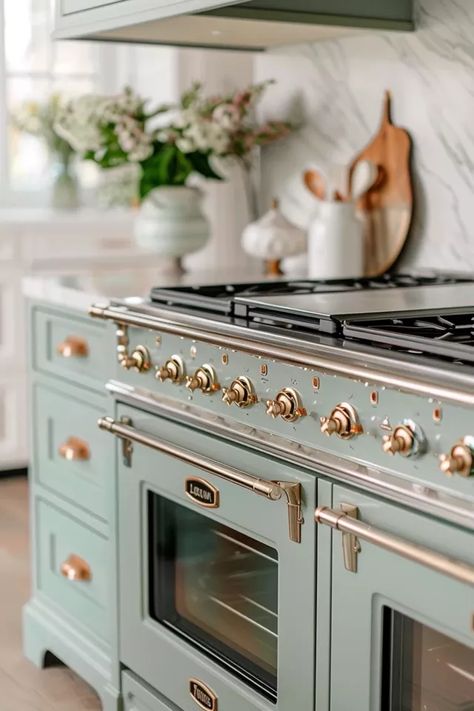 French Traditional Kitchen, La Corneau Range Kitchen, French Farmhouse Kitchen Cabinets, French Country Kitchen Accessories, French Bistro Inspired Kitchen, La Cornue Range Kitchen, Beautiful Range Hoods, Kitchen Design Timeless, French European Kitchen