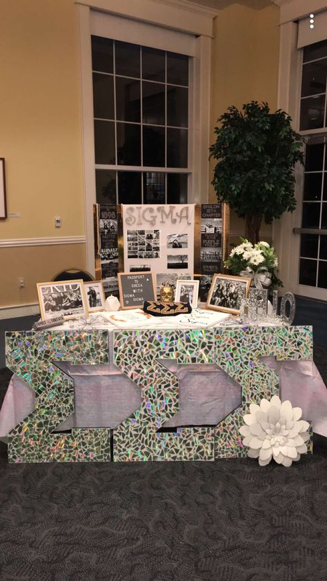 #sigmasigmasigma Sorority Table Display Cute Ideas, Sorority Tabling Display, Sorority Recruitment Table Display, Sorority Recruitment Table, Sorority Tabling Ideas, Sorority Table Display, Sorority Tabling, Tabling Ideas, Sorority Recruitment Outfits Rush Week