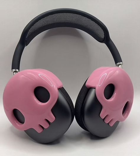 Cute Clothing Accessories, Cute Equipment, Skullcandy Headphone Aesthetic, Cute Kawaii Accessories, Goth Headphones, Kuromi Headphones, Things To Add To Your Wishlist, Kuromi Airpods, Kuromi Accessories