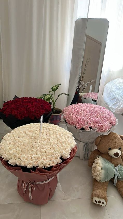 Giant Bouquet, Rockstar Lifestyle, Luxury Flower Bouquets, Boquette Flowers, Flower Gift Ideas, Nothing But Flowers, Flower Therapy, Beautiful Bouquet Of Flowers, Future Lifestyle