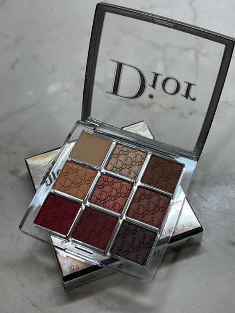 Dior Backstage Eyeshadow Palette, Dior Eyeshadow Palette, Dior Eyeshadow, Dior Backstage, Makeup Pallets, Makeup Needs, Fancy Makeup, Dior Makeup, Makeup Obsession