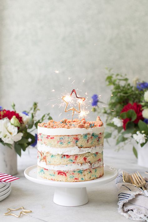 Frosting Healthy, Momofuku Cake, Cake Funfetti, Buttercream Rosettes, Funfetti Birthday, Momofuku Milk Bar, 4th Of July Cake, 4th Of July Desserts, Slow Cooker Desserts