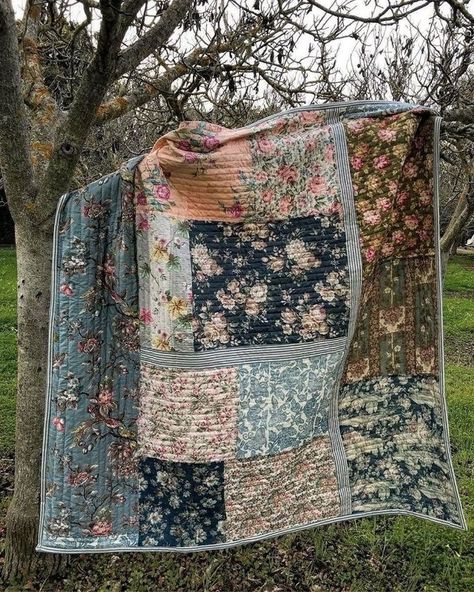 Colchas Quilting, Big Block Quilts, Beginner Quilt, Quilt Modernen, Yarn Craft, Quilt Baby, Rag Quilt, Scrappy Quilts, Easy Quilts