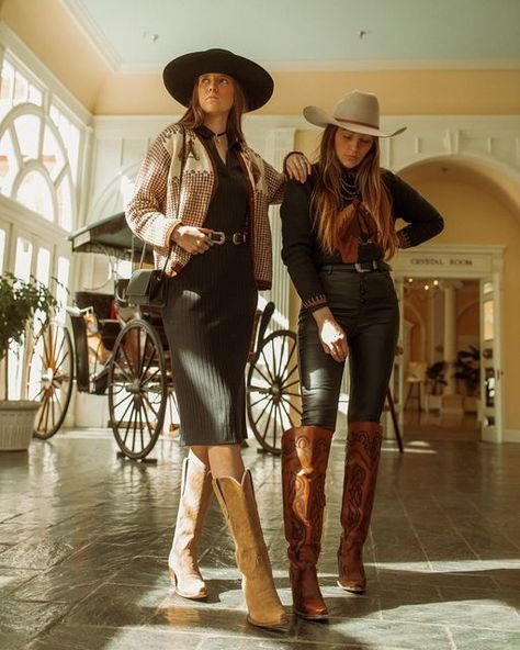 Rich Cowgirl Aesthetic, Classy Rodeo Outfits For Women, Old Money Western Aesthetic, Elegant Cowgirl Outfit, Cowboy Inspired Outfit, Classy Western Outfits, Corporate Cowgirl, Classy Cowgirl Outfits, Western Chic Outfits