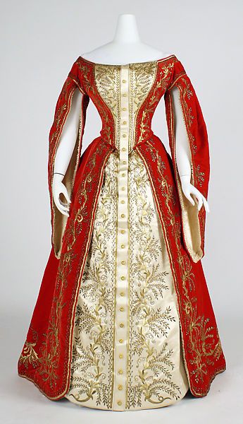 The Metropolitan Museum of Art. "The Glory of Russian Costume," December 9, 1976–September 6, 1977.The Metropolitan Museum of Art. "Fine Art of Costume," October 15, 1954–February 28, 1955 Russian Court Dress, Historical Gowns, 1900s Fashion, Court Dresses, Royal Court, Period Outfit, Old Dresses, Antique Dress, Retro Mode