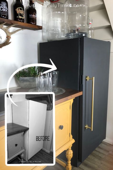 Painting A Mini Fridge, Fridge Handle Diy, Painting Fridge Diy, Budget Diy Home Improvement, Wet Bar Makeover, Chalkboard Paint Fridge, Paint Fridge, Black Smeg, Bar Makeover