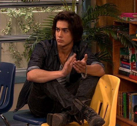 Beck Oliver, Avan Jogia, Arte Van Gogh, Things To Do When Bored, Star Show, Icarly, Big Mouth, Daryl Dixon, Smash Book