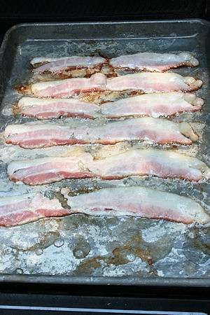 Bacon On The Grill How To Cook, How To Grill Bacon, Oven Fried Bacon, Grill Bacon, Grilled Bacon, Bacon In The Oven, Bacon On The Grill, How To Make Bacon, Baked Pie Crust