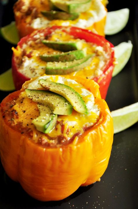 Taco Stuffed Peppers, I Love Food, Yummy Dinners, Good Eats, Peppers, Low Carb Recipes, Mexican Food Recipes, Beef Recipes, Love Food