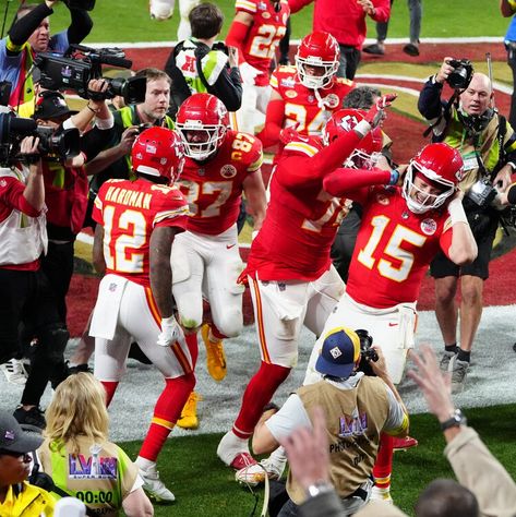 Super Bowl 2024 recap: Chiefs top 49ers in OT to repeat as champions. See the highlights — USA TODAY 2024 Recap, Lombardi Trophy, Chiefs Super Bowl, Relationship Goals Text, Patrick Mahomes, Travis Kelce, Kansas City Chiefs, Usa Today, American Football