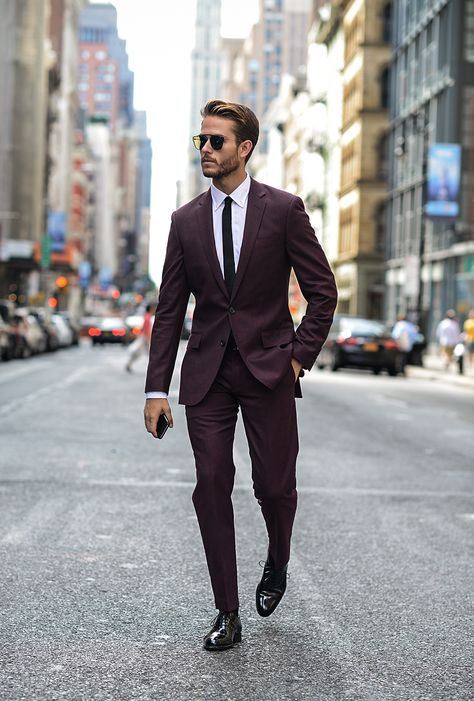 Killer Men's Style - Daily Luxury Inspiration. "live luxury. be luxury. today. everyday. always." Shop With Us: https://www.etsy.com/shop/AutumnandYosVintage?ref=hdr_shop_menu Follow Us On Pinterest: @autumnblazesing Workout Man, A Man In A Suit, Man In A Suit, Dressing Well, Outfits Hombre, Pastel Outfit, Mens Fashion Blog, Mens Fashion Classy, Sharp Dressed Man