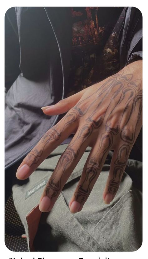 Skull Fingers Hand Tattoo, Sleeve Into Hand Tattoo, Hot Hand Tattoos For Guys, Cool Full Hand Tattoos, Tattoo Drawings Hand, Full Hand And Finger Tattoo, Cool Tattoos On Hand, Full Tattoo Hand, Dorsal Tattoo Hand