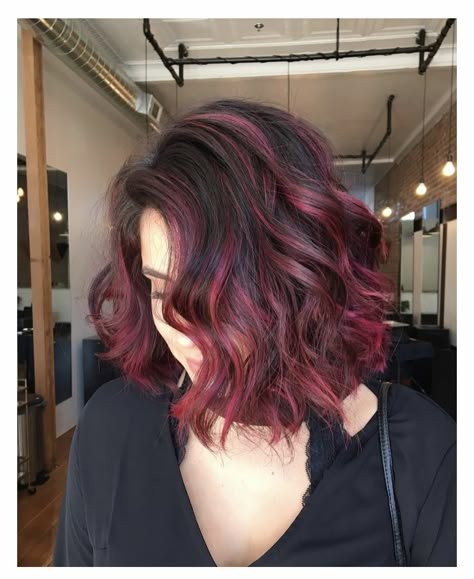 Pelo Color Borgoña, Burgundy Balayage, Bob Hair Color, Short Red Hair, Hair Color Burgundy, Ombré Hair, Super Hair, Burgundy Hair, Ombre Hair Color