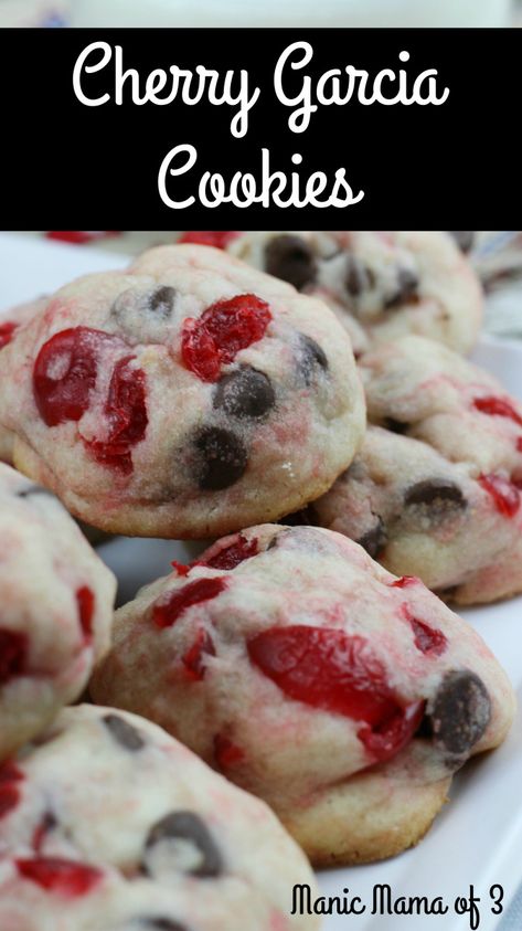 Xmas Snacks, Cherry Stuff, Cherry Cookies Recipes, Cherry Garcia, Santa Snacks, Cookies With Chocolate, Stuffed Cookies, Medicine Tips, Cherry Cookies