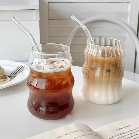 PRICES MAY VARY. PREMIUM MATERIAL: The clear bubble drinking glasses are made of high borosilicate glass, thick and durable, perfect for both warm and cold drink, resist cracking and shattering 2PCS CLEAR GLASS CUPS: Our stripe glass coffee mugs are available in 3 styles, （500ml，350ml， 430ml）, if you have any questions, please feel free to contact us, we will give you the most satisfactory solution! EASY TO CLEAN: The ripple drinking glasses has a smooth rim with wide opening for easy access, ma Kopi Ais, Cawan Kopi, العصور الوسطى, Vintage Drinking Glasses, Coffee Glasses, Glassware Drinking, Drinkware Sets, Pause Café, Juice Cup