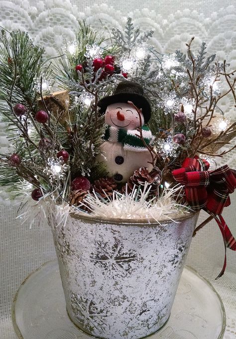 Christmas Tree Tin Bucket, Christmas Bucket Decoration, Christmas Pails Tin Buckets Gifts, Galvanized Bucket Decor Christmas, Crock Christmas Decorating Ideas, Snowmen Decorations Christmas, Metal Tin Bucket Ideas Christmas, Christmas Bucket Decoration Ideas, Snowman Arrangements