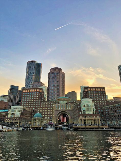 Boston Harbor Aesthetic, Castle Island Boston, Boston Instagram Story, Boston Astetic, Boston Life, Aesthetic Boston, Boston Seaport, Boston Aesthetic, Boston Winter