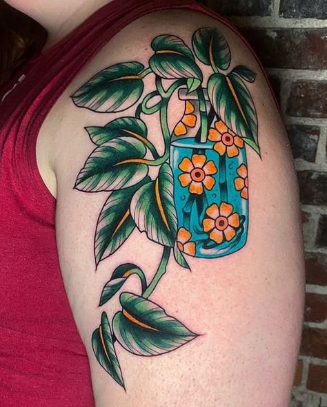 American Traditional House Plant Tattoo, Pothos Leaf Tattoo, Traditional Tattoos Plants, American Traditional Vines, Plant Mom Tattoo, American Traditional Plants, Golden Pothos Tattoo, Green Thumb Tattoo, Pathos Plant Tattoo