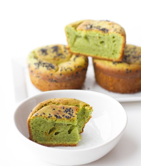 Mochi Muffin Recipe, Mochi Muffin, Mochi Muffins, My Mochi, Hawaiian Desserts, Matcha Mochi, Butter Mochi, Mochi Recipe, Mochi Cake