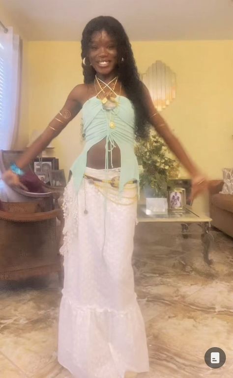 Island Inspired Outfit, Cute Spiritual Outfits, Bright Boho Outfit, Earth Goddess Aesthetic Outfits, Spiritual Outfits Aesthetic, Earthy Dress Outfits, Fae Aesthetic Outfit, Y2k Earthy Aesthetic, Earthy Outfits Aesthetic Black Woman