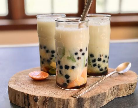 Bubble Tea (without tea): A healthier vegan-version of boba drink for all - Gourmet Vegetarian Kitchen Milk Tea Without Boba, How To Make Boba, Tea Mixes, Matcha Bubble Tea, Tea Supplies, Boba Milk Tea, Boba Milk, Boba Drink, Bubble Milk Tea