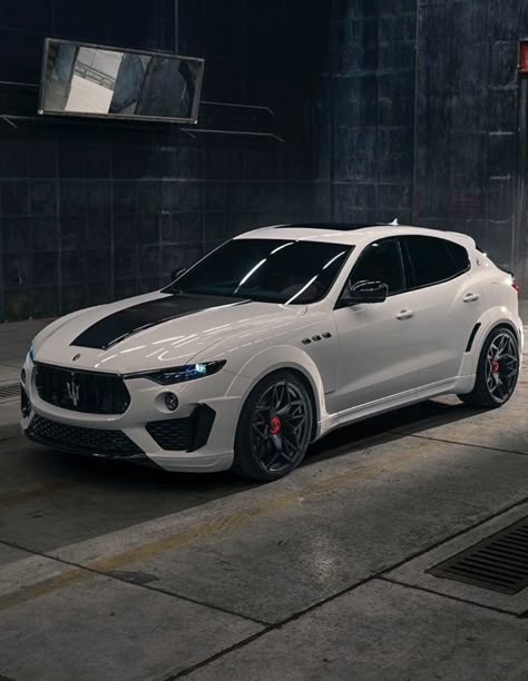 Maserati Truck, Range Rover Custom, Maserati Suv, Luxury Cars Bmw, Luxury Suv Cars, Maserati Levante, Car Meet, Car Man Cave, Hyper Cars