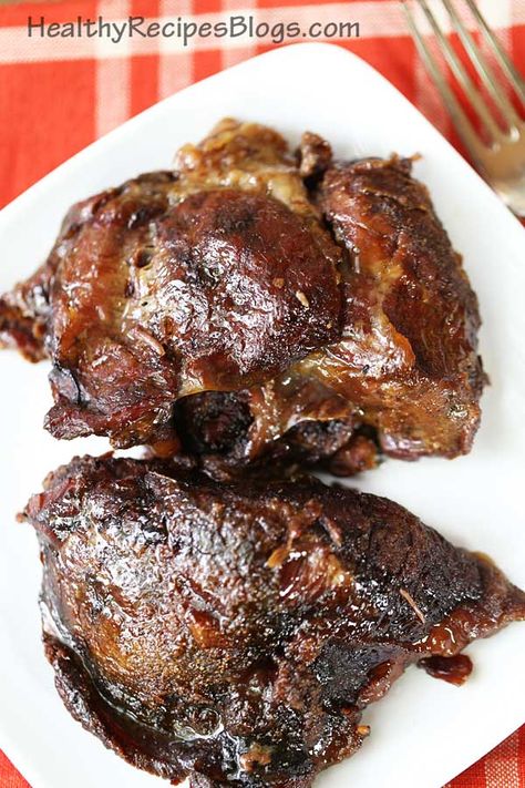 Beef Cheek Meat Recipe, Beef Cheeks Slow Cooker, Beef Cheeks Recipe, Slow Cooked Beef Cheeks, Tin Eats, Slow Cooked Meat, Barbacoa Beef, Beef Cheeks, Recipe Tin