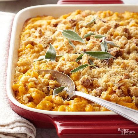 Comfort food alert! This Pumpkin Mac and Cheese uses fontina, Parmesan, and sage for a sophisticated touch, while pumpkin adds moisture, color, and vitamins. Pumpkin Recipes Dinner, Savory Pumpkin, Pumpkin Mac And Cheese, Savory Pumpkin Recipes, Leftover Pumpkin, Christmas Dinner Menu, Macaroni N Cheese Recipe, Cheesy Casserole, Pumpkin Pumpkin