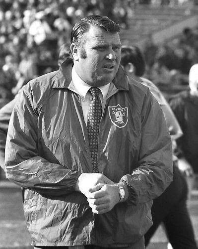 Coach John Madden Nature, Nfl Legends, John Madden, Afl Football, Raiders Players, Raiders Nation, Football Coaches, Oakland Raiders Football, American Football League