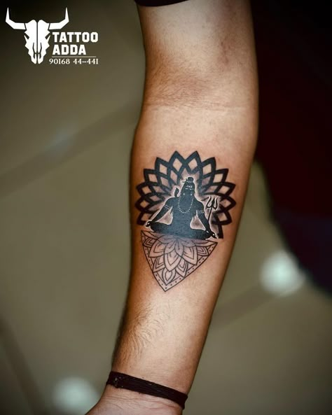 Mandala Pattern Tattoo, Hanumanji Tattoo, Lord Shiva Tattoo, Poked Tattoo, Tattoo Homme, Band Tattoos For Men, Shiva Meditation, Trishul Tattoo Designs, Trishul Tattoo