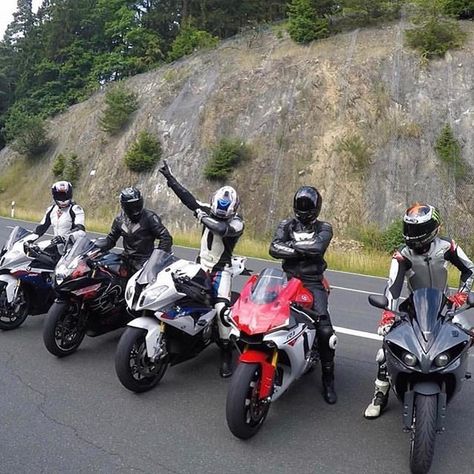 Squad! @bang4r4ng Motorcycle Friend Group, Biker Group Aesthetic, Motorcycle Group, Motorcycle Guy, Hot Biker Guys, Motocross Love, Biker Photoshoot, Bike Aesthetic, Motorcycle Aesthetic