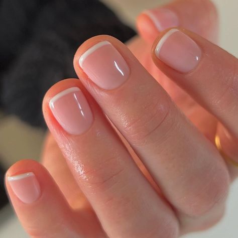 50 Cute Winter Gel Nails to Inspire You Winter Gel Nails, Natural Nails Manicure, Milky Nails, Hello Nails, French Manicure Nails, Subtle Nails, Simple Gel Nails, Minimal Nails, Casual Nails